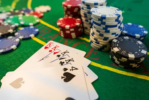 Texas Hold'em Bonus dealer interface on hit69