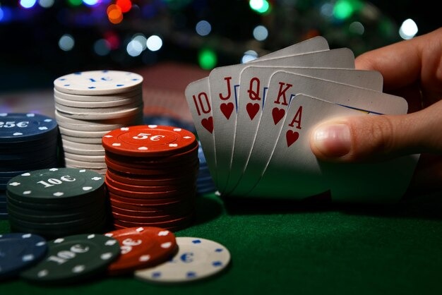 Multi-camera view of live dealer